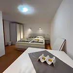 Apartmaji In Sobe Cuder Soča