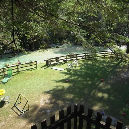 Apartmaji In Sobe Cuder Soča