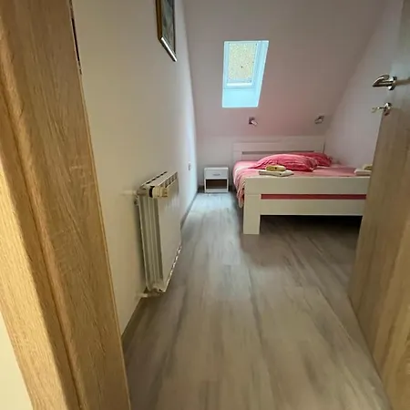 Apartmaji In Sobe Cuder 2*