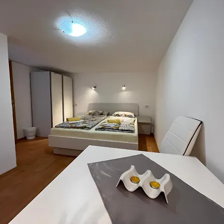 Apartmaji In Sobe Cuder Soča