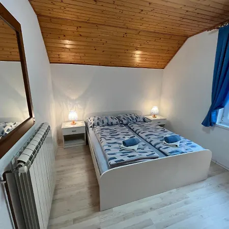 Konukevi Apartmaji In Sobe Cuder Soča