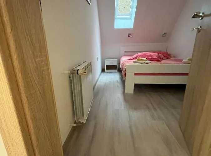 Apartmaji In Sobe Cuder 2*