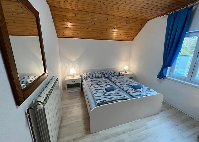 Affittacamere Apartmaji In Sobe Cuder Soča