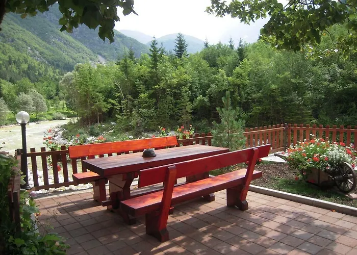 Apartmaji In Sobe Cuder Hiša za goste 2*