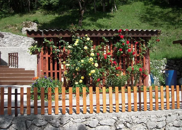 Apartmaji In Sobe Cuder Hiša za goste 2*